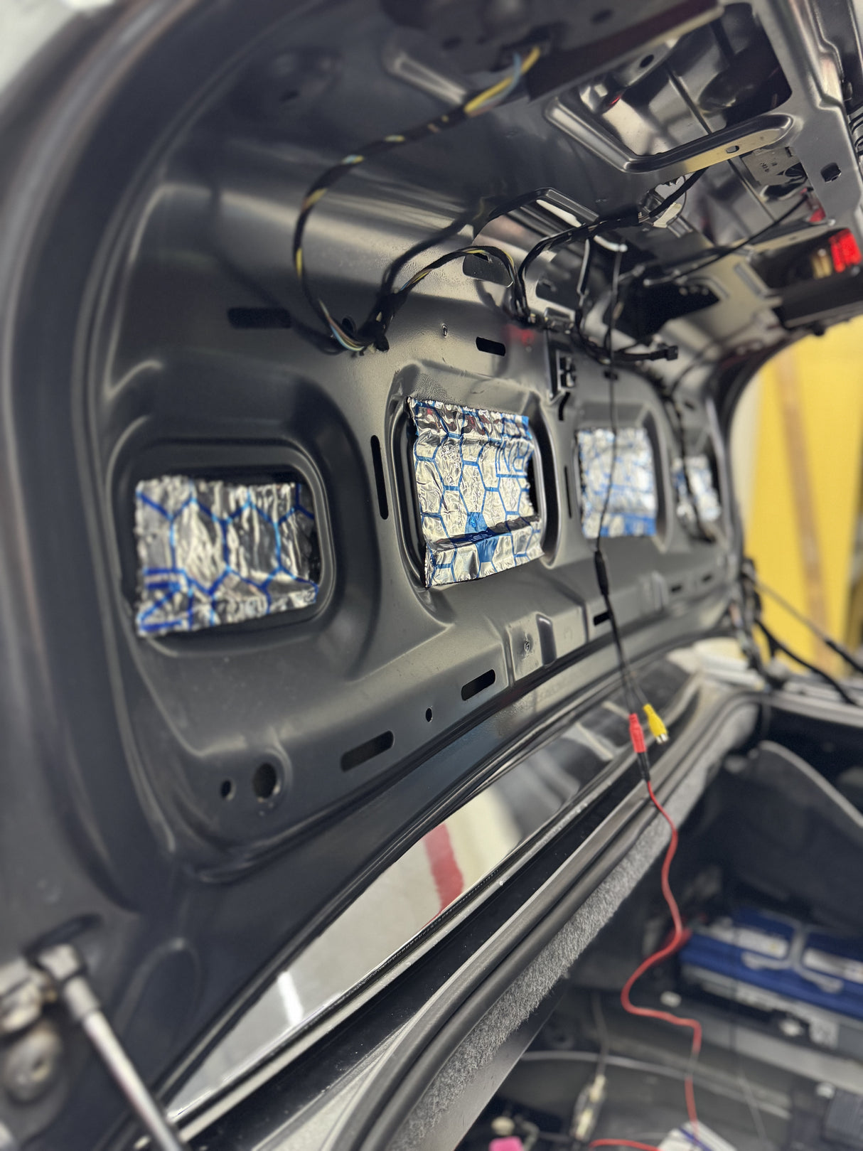 BMW E46 Kofferraum Dämmung + Rückfahrkamera