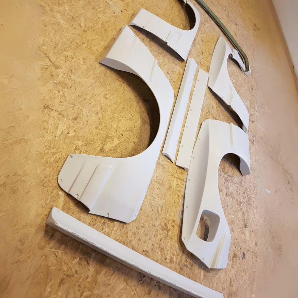 BMW E30 Coupe Wide Body Kit – Hochwertiges FRP-Material