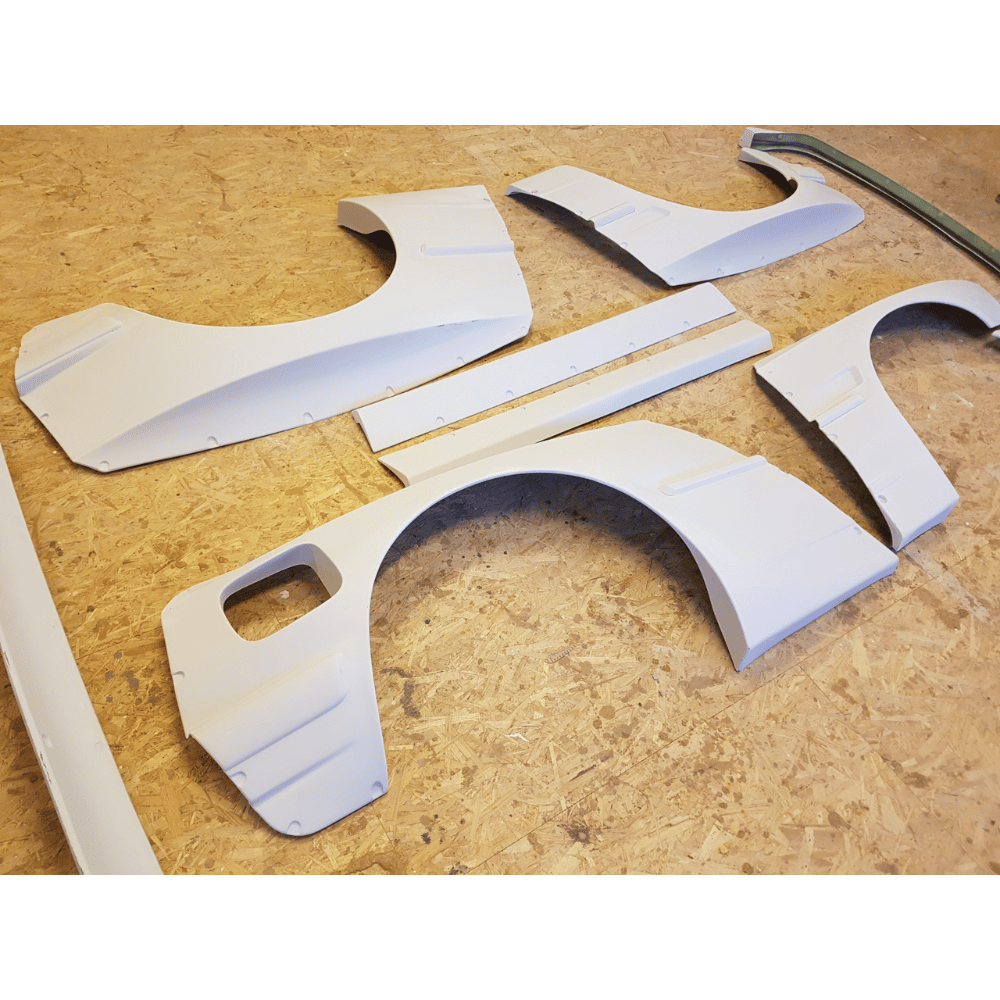 BMW E30 Coupe Wide Body Kit – Hochwertiges FRP-Material