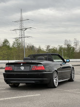 Lataa kuva Galleria-katseluun, BMW E46 Cabrio Bimmer-Garage