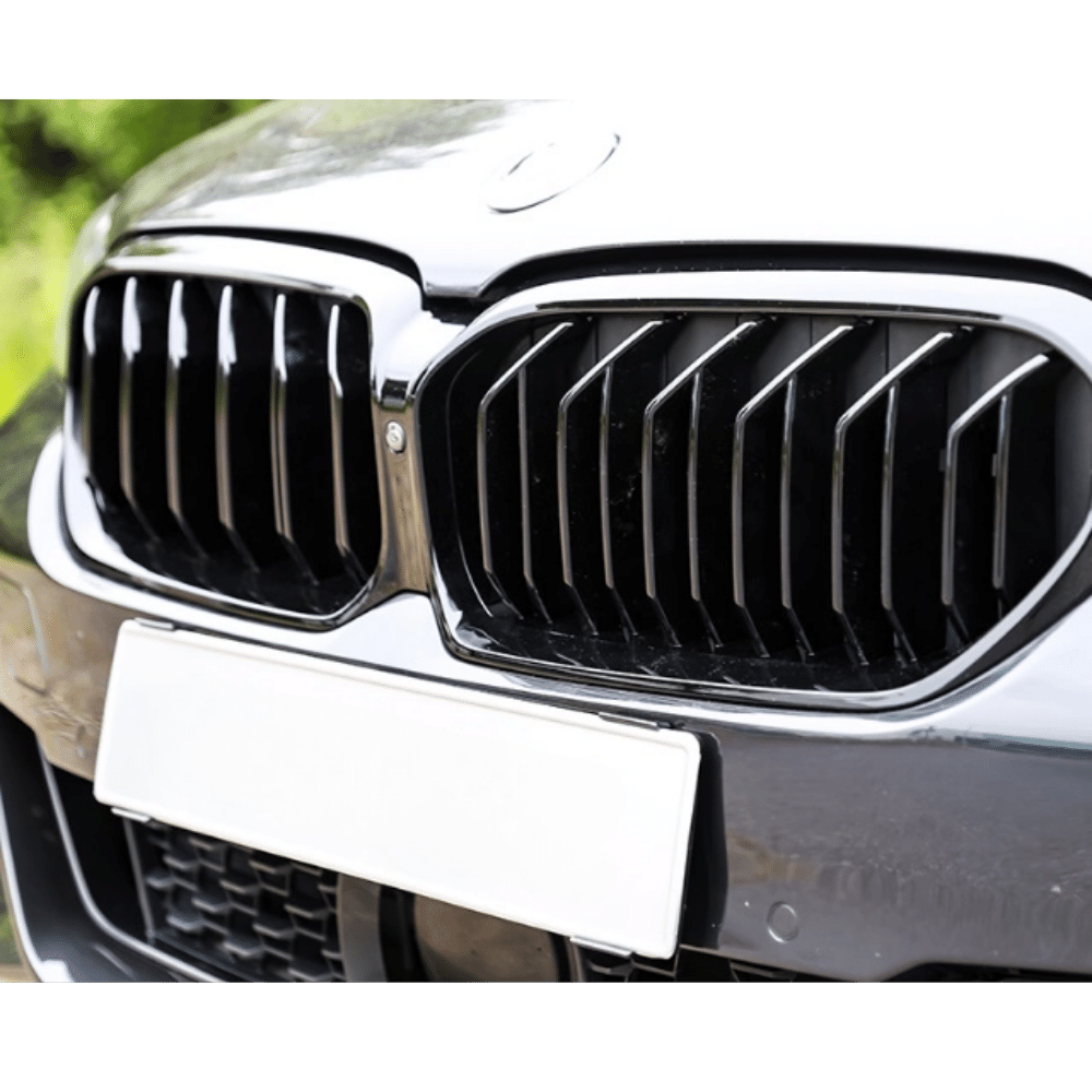 Sport Doppelsteg Kühlergrill schwarz passt für BMW 5er G30 G31 LCI Facelift mit Frontkamera