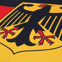 Laden Sie das Bild in den Galerie-Viewer, Motorhaubenflagge Deutschland – Deutschland Flagge (Schwarz-Rot-Gold) für die Motorhaube | faltenfrei &amp; lackschonend