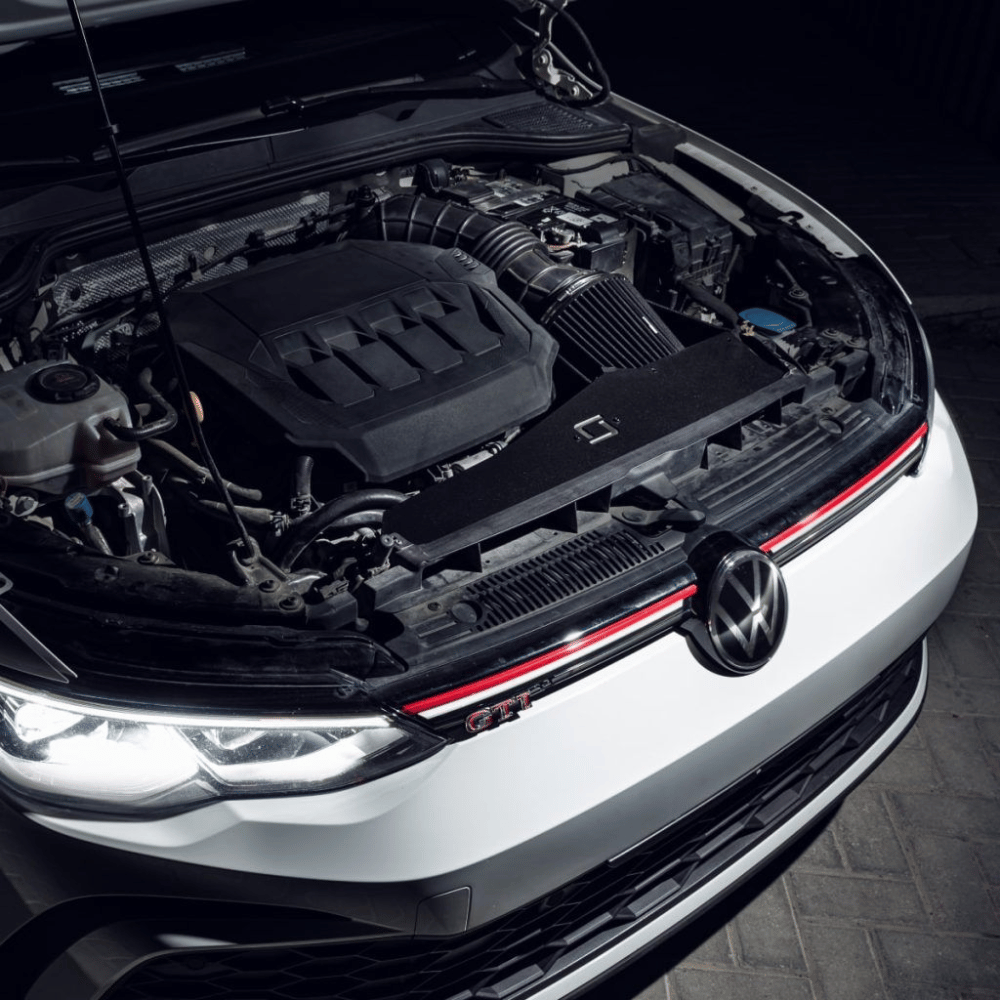 BlackBoost Cold Air Intake System für VW Golf 8 GTI / Clubsport / R (EA888 Gen.4) – 5.5" Twin - Flow Trockenfilter, Plug & Play - CarWorlds GmbH