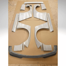 Laden Sie das Bild in den Galerie-Viewer, BMW E36 coupe/cabrio wide body kit - CarWorlds GmbH