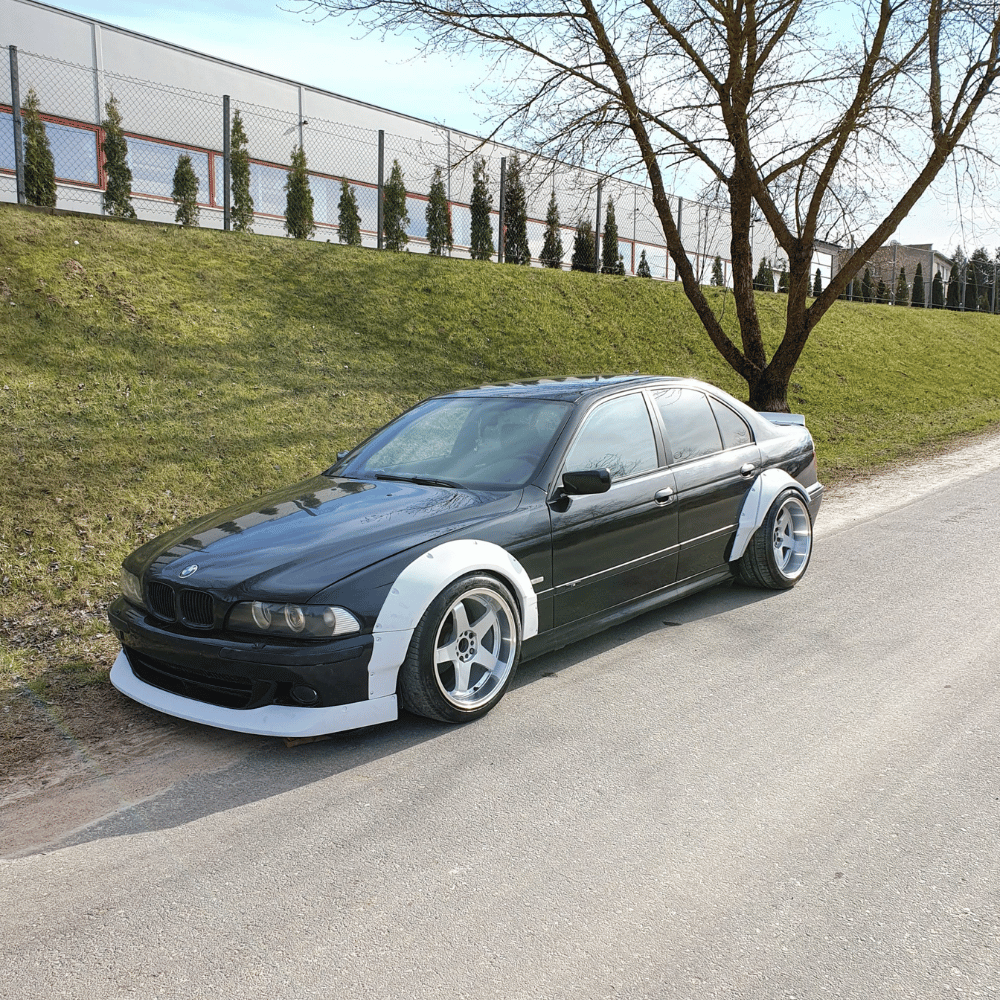 BMW E39 Wide Body Kit - CarWorlds GmbH