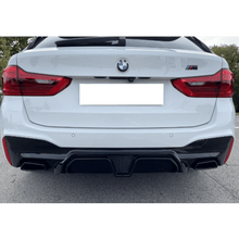 Load image into Gallery viewer, Evo Heckdiffusor Schwarz glanz Carbon lackiert passt für BMW 5er G30 G31 M Paket nicht M5 CS - CarWorlds GmbH