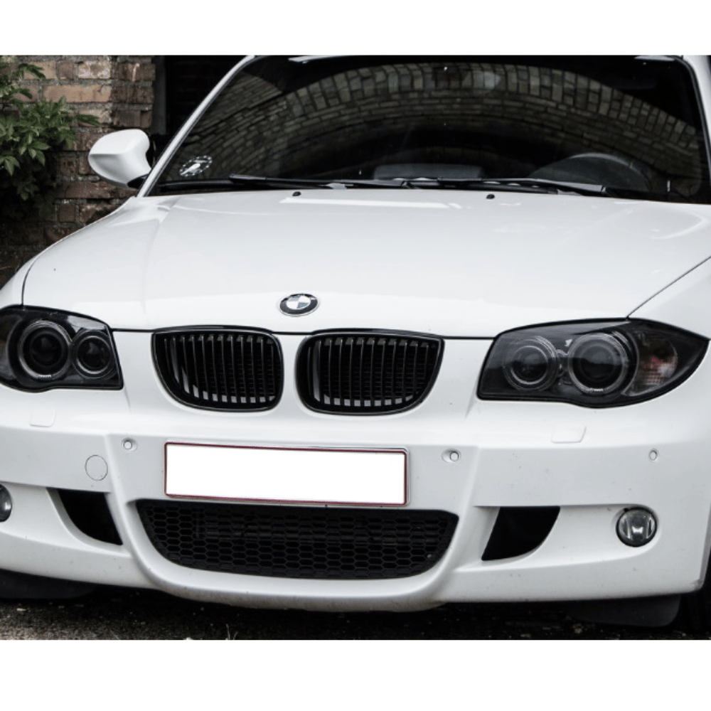 https://dm - autoteile.de/Set - Performance - Kuehlergrill - Schwarz - Glanz - passend - fuer - BMW - 1er - E87 - E81 - Bj - 04 - 07 - CarWorlds GmbH