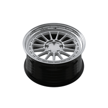 Laden Sie das Bild in den Galerie-Viewer, Komplettradsatz Raffa Wheels RF‑04 | 8,5x19 ET45 | LK 5x112 | Audi A3/S3 8Y | Polished Farben - CarWorlds GmbH