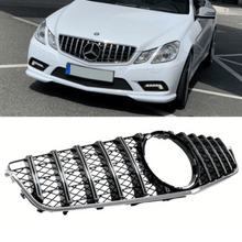 Load image into Gallery viewer, Kühlergrill Chrom Sport Panamericana GT - Passend für Mercedes E - Klasse C207 Coupé A207 Cabrio 2009 - 2013 - CarWorlds GmbH