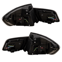 Load image into Gallery viewer, LED Rückleuchten SET Rot dynamische Blinker OLED Funktion passt für BMW 5er F10 Limousine - CarWorlds GmbH