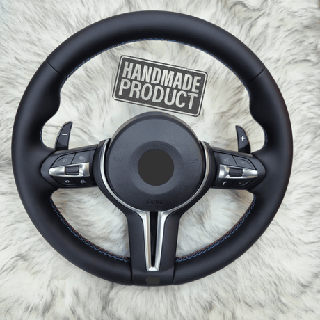 Premium Sportlenkrad für die F Modelle | Handgefertigte Veredelung in Carbon - Design - CarWorlds GmbH