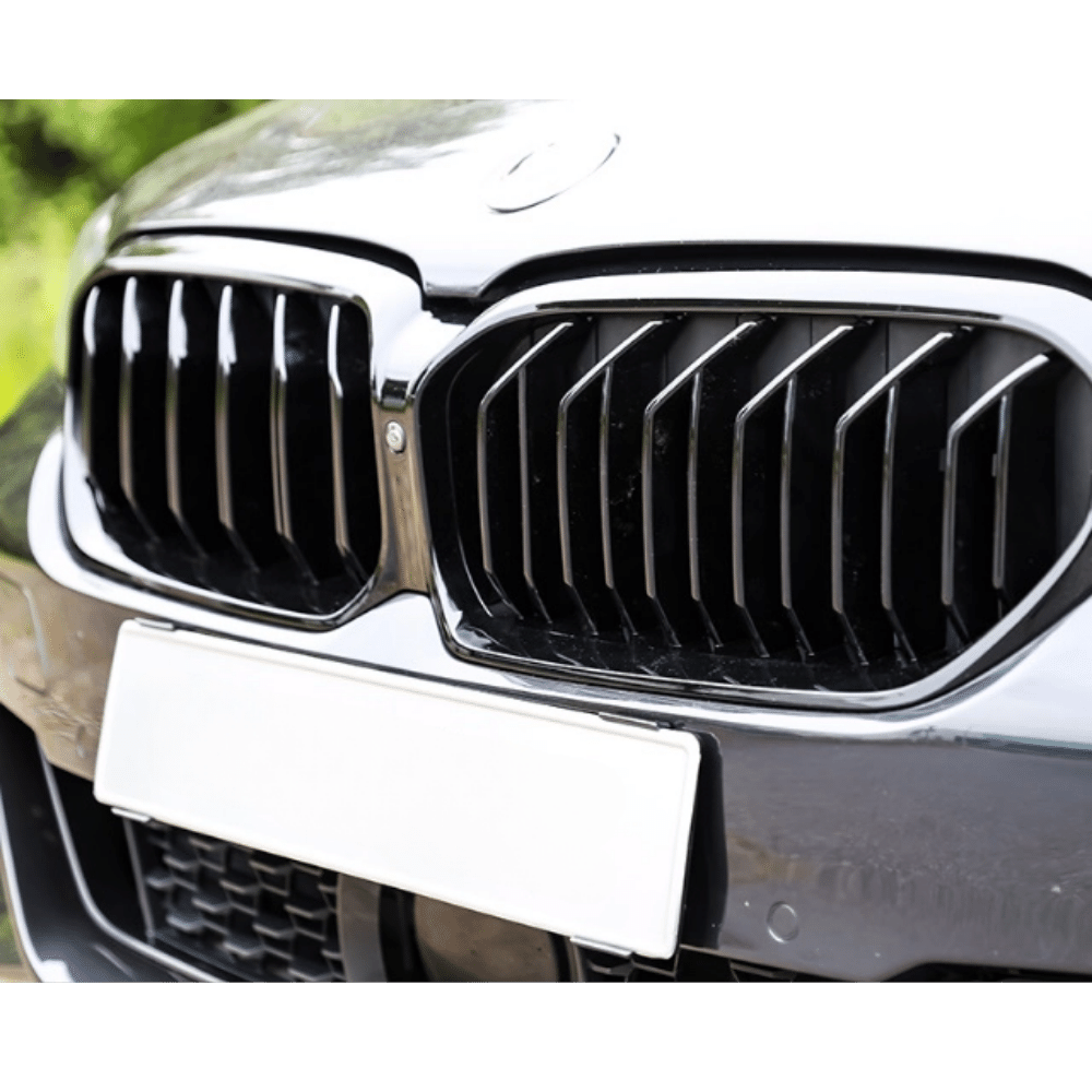 Sport Doppelsteg Kühlergrill schwarz passt für BMW 5er G30 G31 LCI Facelift mit Frontkamera - CarWorlds GmbH